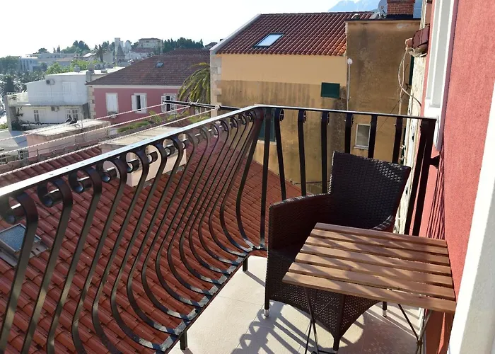 Sumic Harbour View *