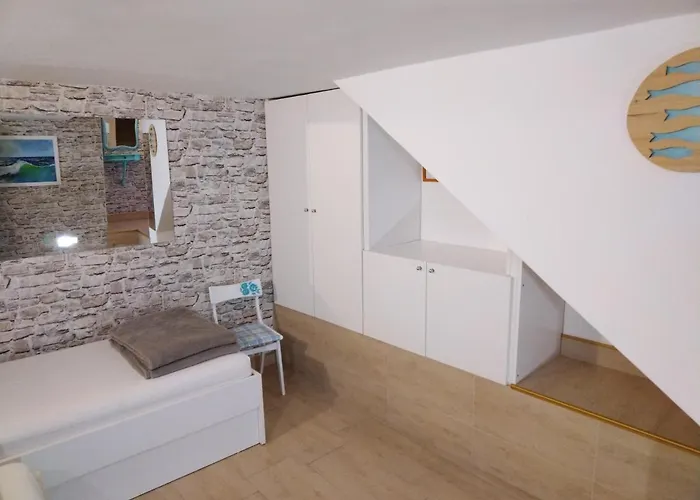 Sumic Harbour View Apartment *