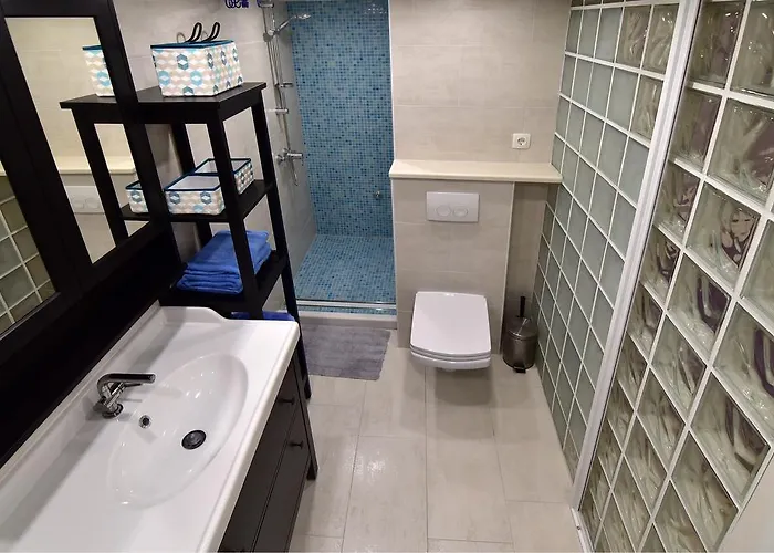 Sumic Harbour View Apartment Makarska