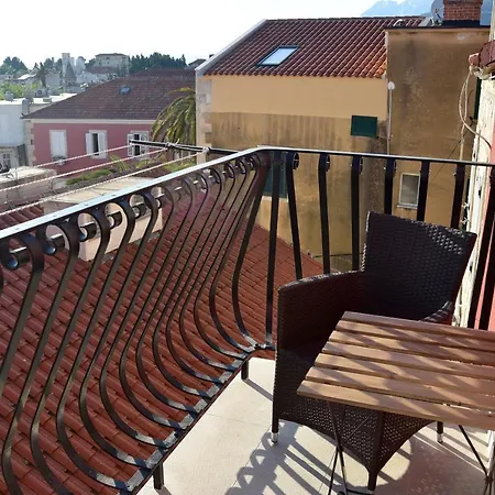 Sumic Harbour View *