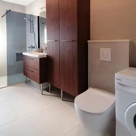 Sumic Harbour View Apartment *