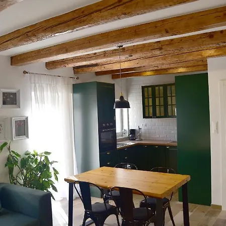 Sumic Harbour View Apartment Makarska
