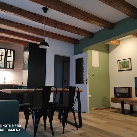 Sumic Harbour View Apartment