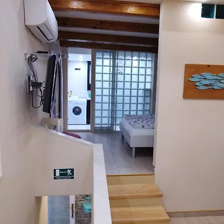 Sumic Harbour View *