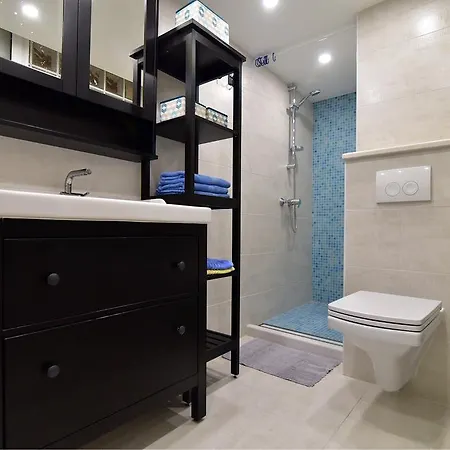 Sumic Harbour View Apartment