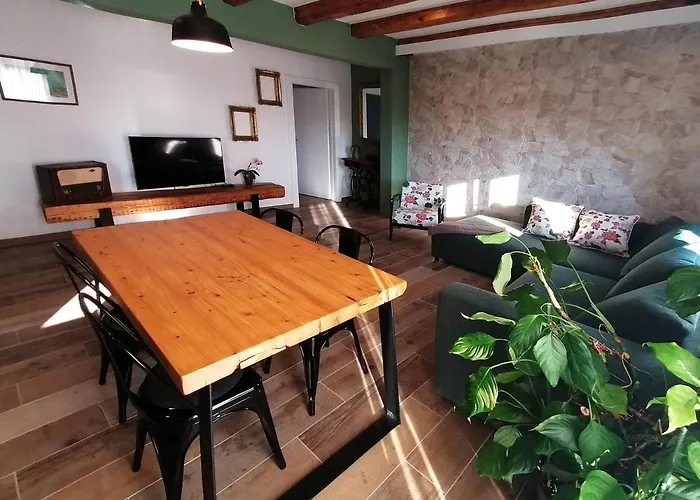 Sumic Harbour View *