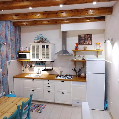 Sumic Harbour View Макарска