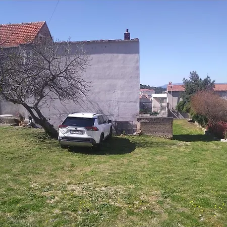 Sumic Harbour View Макарска